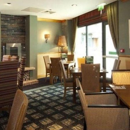 Premier Inn London Энфилд Экстерьер фото