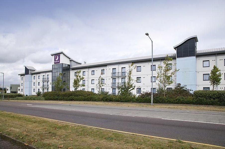 Premier Inn London Энфилд Экстерьер фото